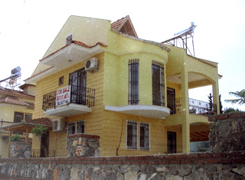 Calis Triplex Villa